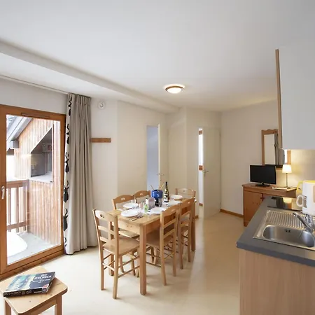 Apartment Apartment With 2 Rooms And Balcony *